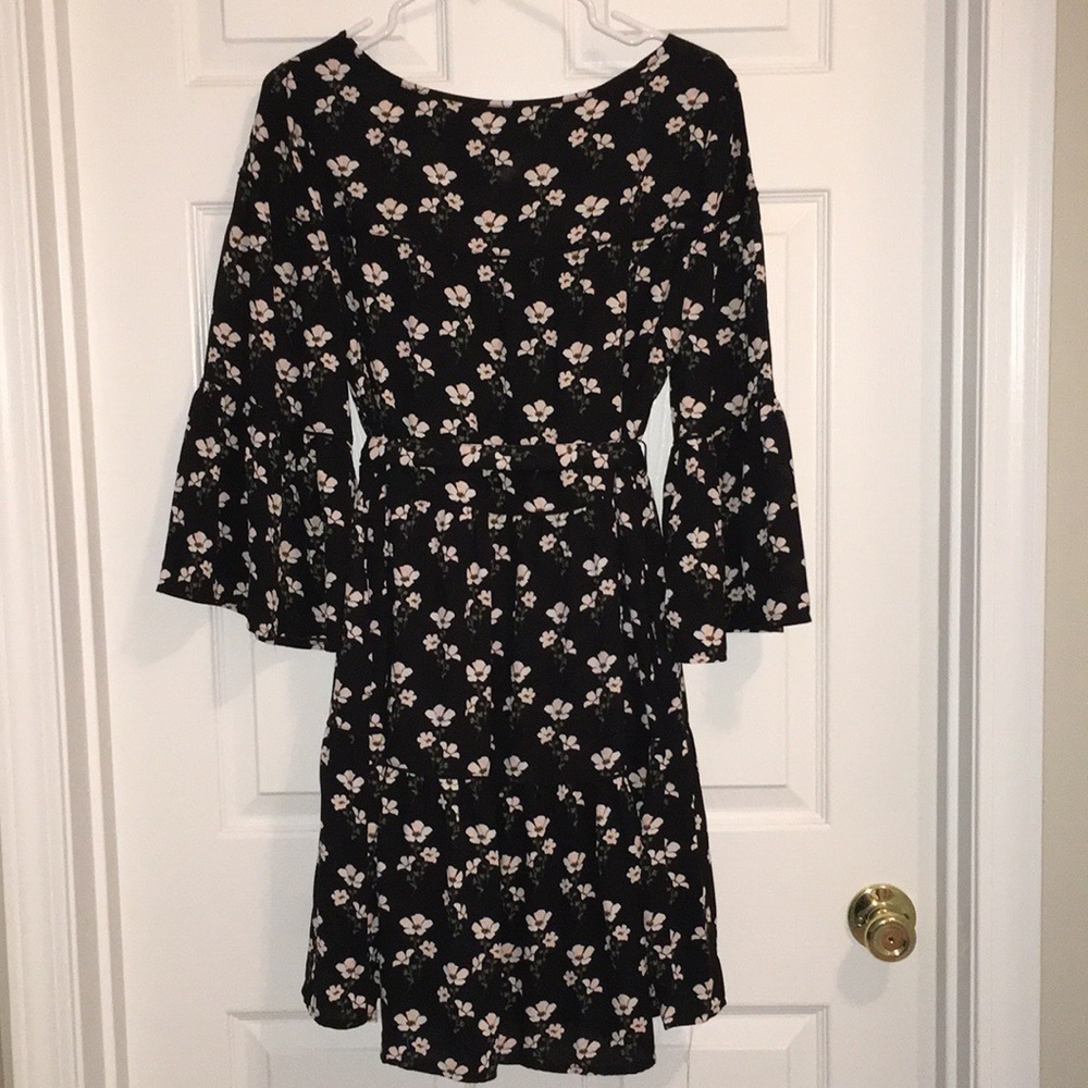 Gap Floral Bell Sleeve Dress - Picture 5 of 8